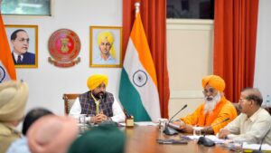 ਮੀਂਹ ਤੋਂ ਪਹਿਲਾਂ ਡਰੇਨਾਂ ਅਤੇ ਹੜ੍ਹਾਂ ਵਾਲੀਆਂ ਸੰਭਾਵੀ ਥਾਵਾਂ ਦੀ ਤੁਰੰਤ ਸਫ਼ਾਈ ਯਕੀਨੀ ਬਣਾਈ ਜਾਵੇ: ਮੁੱਖ ਮੰਤਰੀ ਭਗਵੰਤ ਸਿੰਘ ਮਾਨ