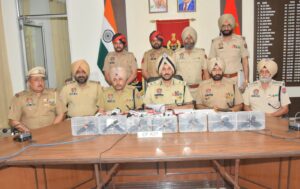 16 ਸਾਲਾ ਨਾਬਾਲਗ ਮੁਲਜ਼ਮ ਦਾ ਵੀ ਪੁਰਾਣਾ ਅਪਰਾਧਕ ਰਿਕਾਰਡ, ਅਸਲਾ ਐਕਟ ਅਧੀਨ ਕੇਸ ਦਾ ਕਰ ਰਿਹੈ ਸਾਹਮਣਾ: ਸੀਪੀ ਅੰਮ੍ਰਿਤਸਰ ਗੁਰਪ੍ਰੀਤ ਭੁੱਲਰ