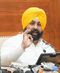 ਪੰਜਾਬ ਪਹਿਲੀ ਤੋਂ ਬਾਰ੍ਹਵੀਂ ਜਮਾਤ ਤੱਕ ਏ.ਆਈ. ਨੂੰ ਮੁੱਖ ਵਿਸ਼ੇ ਵਜੋਂ ਲਾਗੂ ਕਰਨ ਵਾਲਾ ਪਹਿਲਾ ਸੂਬਾ ਬਣਿਆ: ਹਰਜੋਤ ਸਿੰਘ ਬੈਂਸ