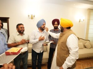 ਜ਼ਿਲ੍ਹਾ ਪੱਧਰੀ ਕਾਡਰ ਨੂੰ ਮੰਤਰੀ ਮੰਡਲ ਵੱਲੋਂ ਜਲਦੀ ਹੀ ਰਸਮੀ ਪ੍ਰਵਾਨਗੀ ਦਿੱਤੀ ਜਾਵੇਗੀ: ਮੁੱਖ ਮੰਤਰੀ ਭਗਵੰਤ ਸਿੰਘ ਮਾਨ