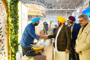 ਪੰਜਾਬ ਦੇ ‘ਚਿੱਟੇ ਛੋਲੇ’ ਅਤੇ ‘ਰਾਜਮਾਂਹ’ ਪਹੁੰਚੇ ਗਲੋਬਲ ਮਾਰਕੀਟ ਵਿੱਚ; ਮੁੱਖ ਮੰਤਰੀ ਭਗਵੰਤ ਸਿੰਘ ਮਾਨ ਨੇ ‘ਐਸ.ਆਈ.ਏ.ਐਲ. ਪੈਰਿਸ 2026’ ਵਿਖੇ ਸੋਹਣਾ ਦੇ ਨਵੇਂ ਉਤਪਾਦ ਕੀਤੇ ਲਾਂਚ