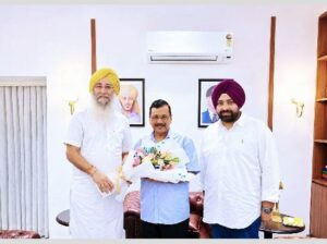 ਪੰਜਾਬ: ਰਵਿੰਦਰ ਸਿੰਘ ਬ੍ਰਹਮਪੁਰਾ ਨੇ ਨਵੀਂ ਦਿੱਲੀ ’ਚ ਅਰਵਿੰਦ ਕੇਜਰੀਵਾਲ ਨਾਲ ਕੀਤੀ ਮੁਲਾਕਾਤ